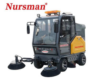  N-ES12四轮全封闭扫地机